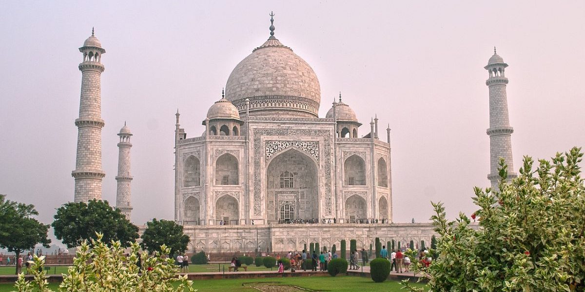 Taj Mahal, India - Travel Inspiration | Inspire Flyer